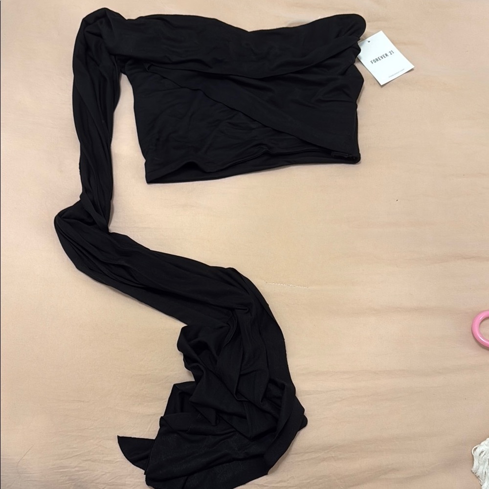 Forever 21 Black Asymmetrical Sleeveless Crop Top